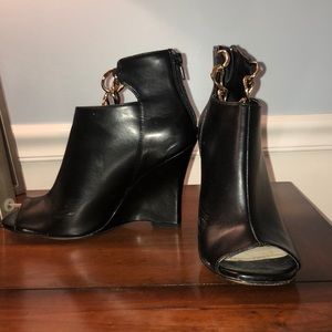 Forever 21 Black Wedges